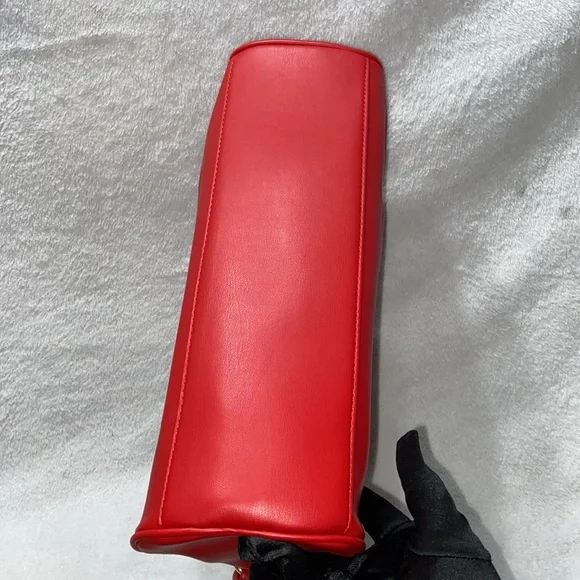 Red and gold badgly Mishka bumpling Handbag - Picture 3 of 14